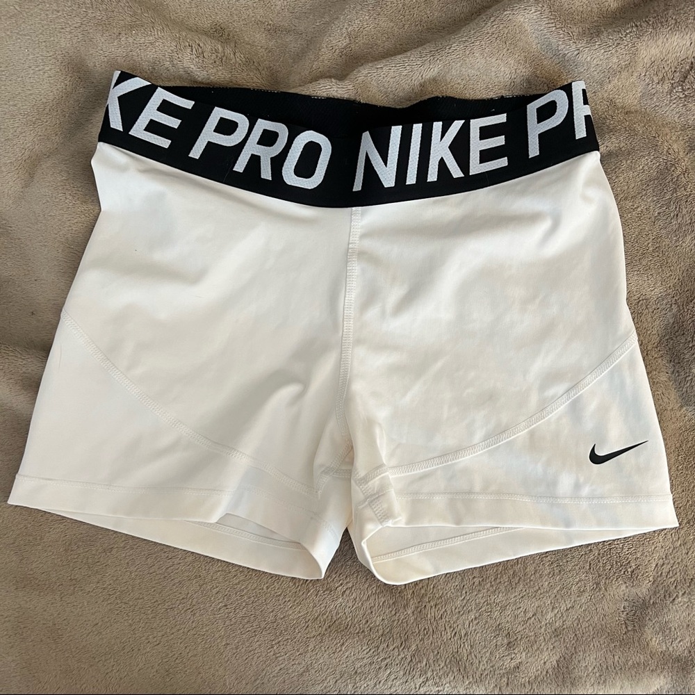NIKE PRO 3” TRAINING COMPRESSION SHORTS - WHITE